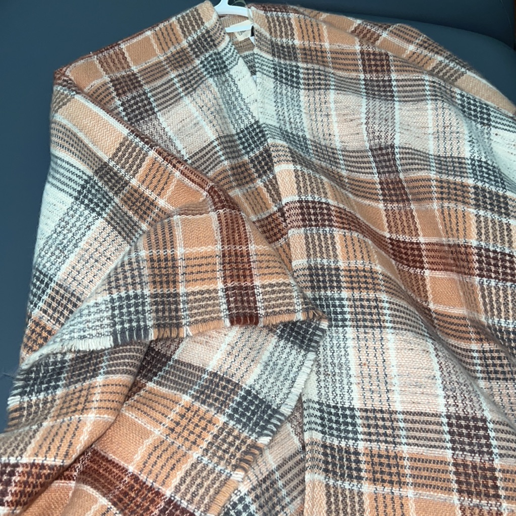 Universal Thread Kimono